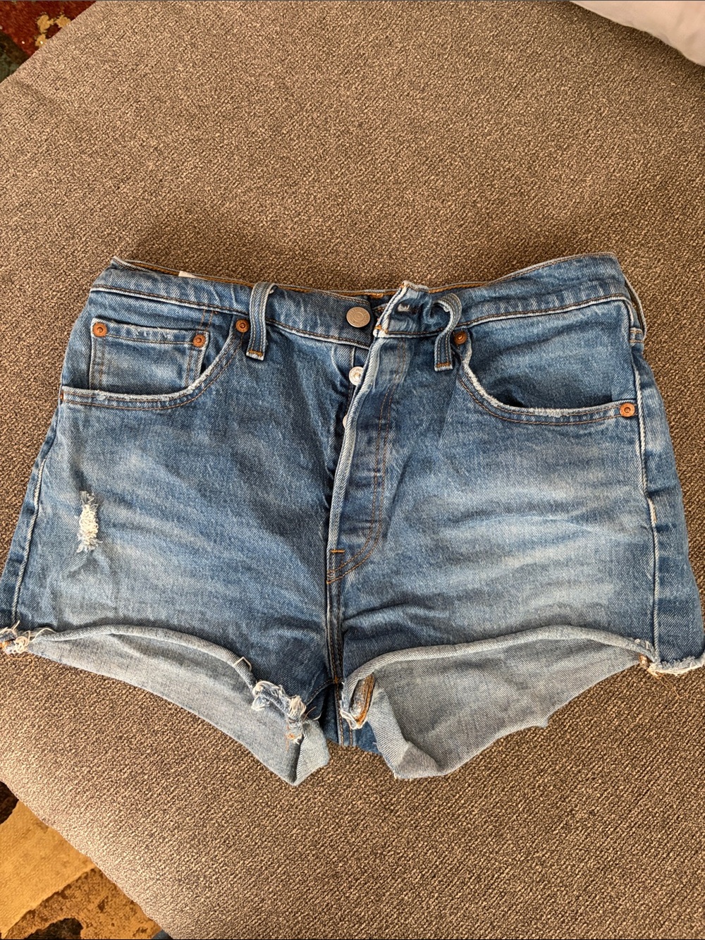 Levi’s Shorts - Picture 2 of 3